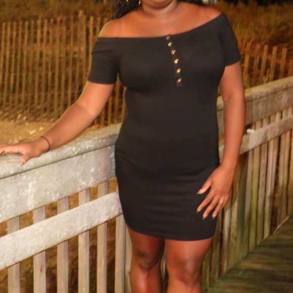 Fashion nova bodycon - Picture 2 of 2